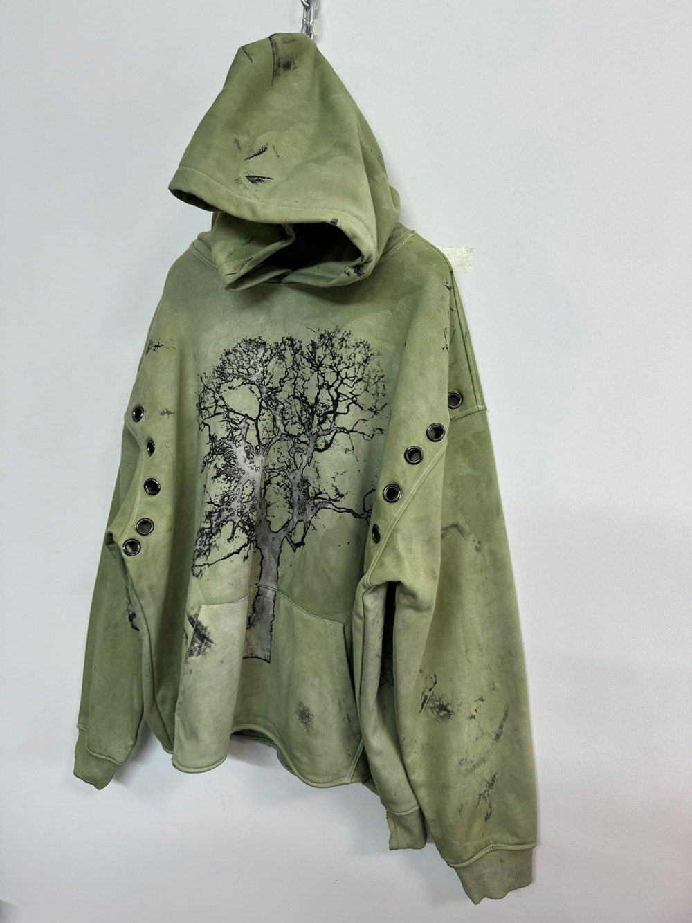 正規店購入 Hell System シャツ スカル グレー 正規店購入 HELL SYSTEM スケルトンプリント Tシャツ 80年代 tシャツ 特徴