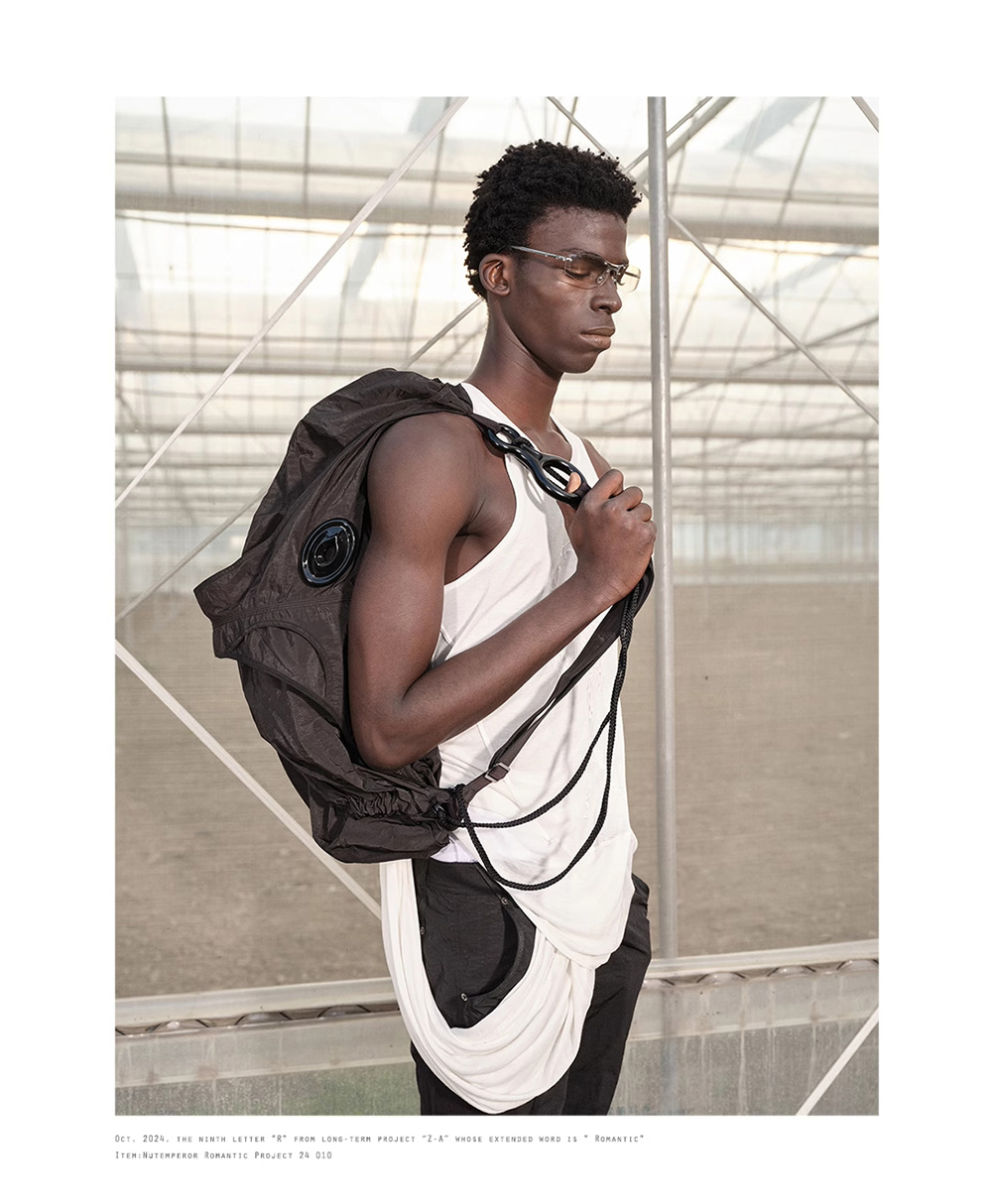 NUTEMPEROR]One Shoulder Black Cross Bag