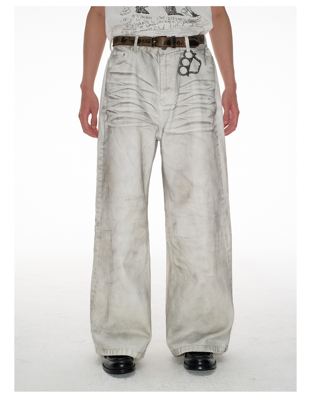 豊富なギフト Distressed White Wide-Leg Denim Pants - BCAESAR パンツ