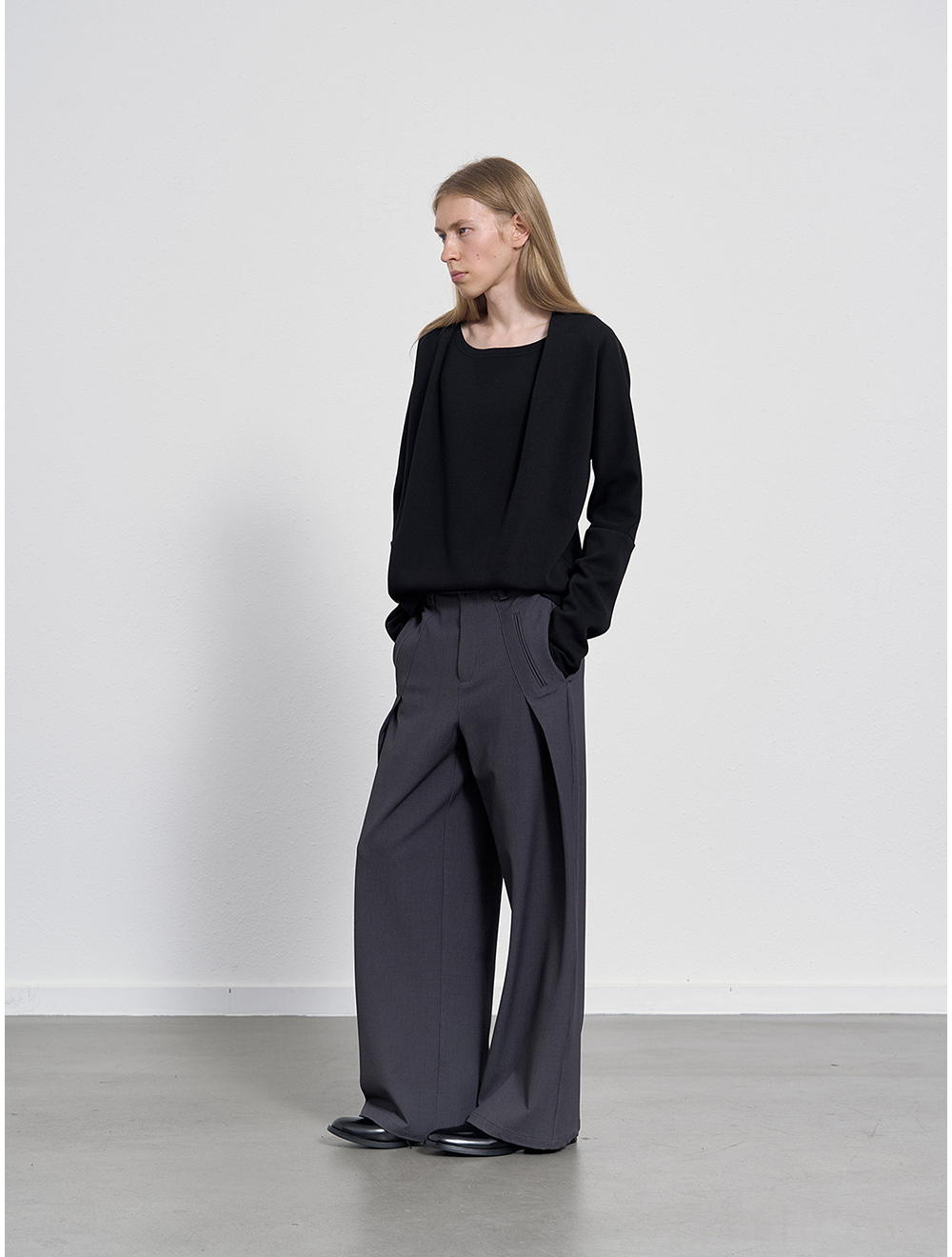 JCAESAR Side-Pleated Casual Pants ブラック Side Pleated Relaxed Trousers - BCAESAR