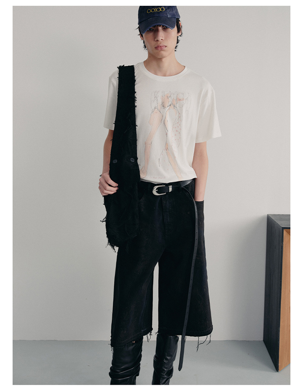 Deconstructed Mummy Shoulder Bag - BCAESAR