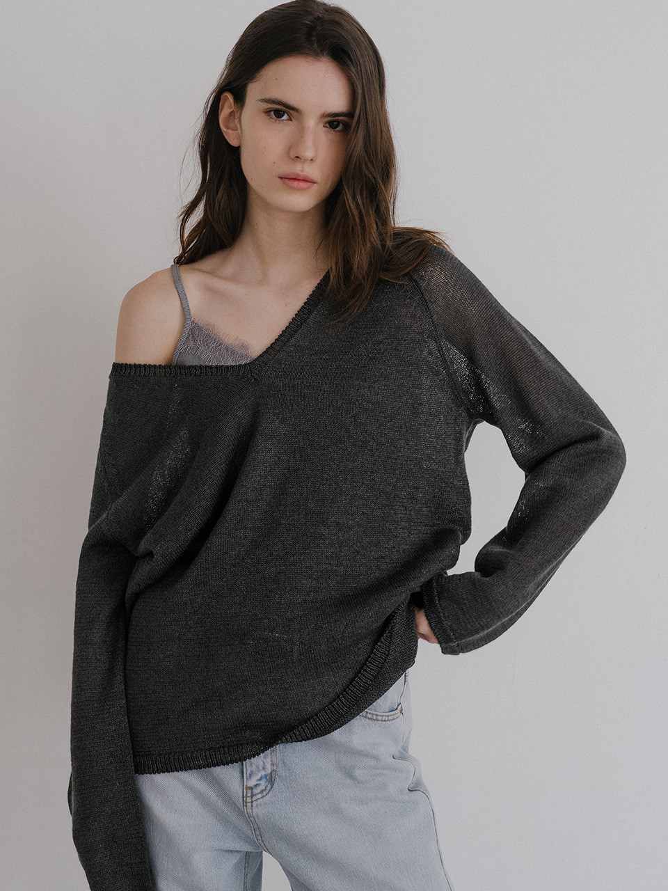 Paper v-neck knit [KNSS10KN04]_Charcoal