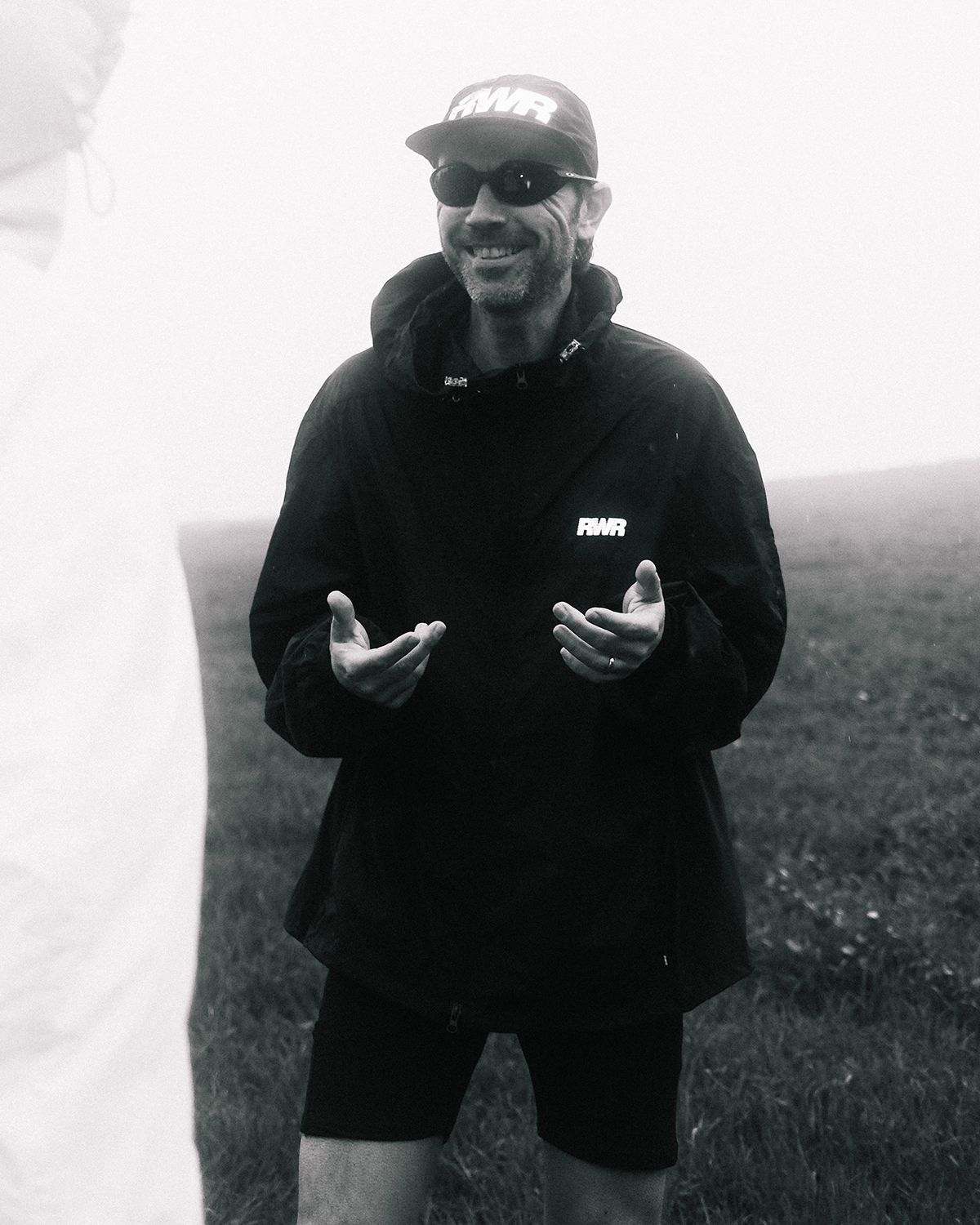 Rwr Rww RWR Windbreaker Jacket_Black - runwhither