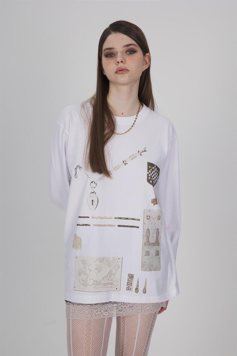 ★ TOOMUCHTAX★ COLLECTIBLE TSHIRT WHITE T24SLS002BWH TOOMUCHTAX COLLECTIBLE T-SHIRT - WHITE | International Store