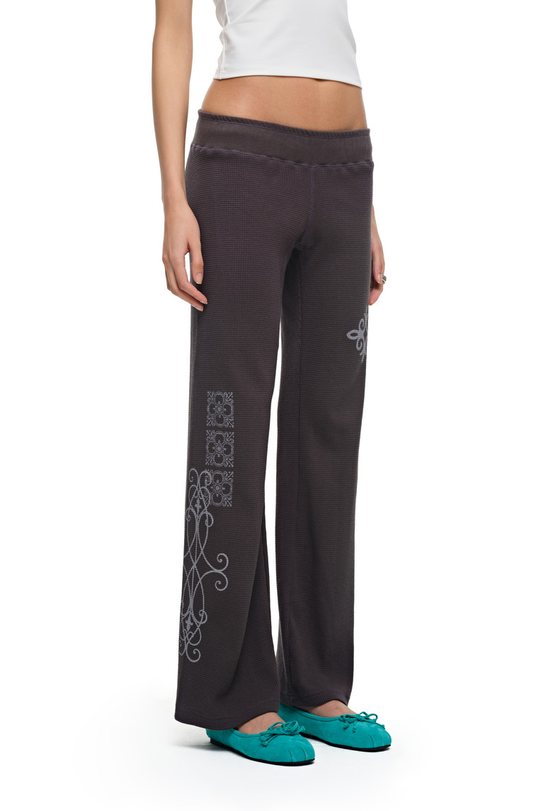 Folk Pattern Slim-Fit Waffle Pants Charcoal | toomuchtax 투머치택스