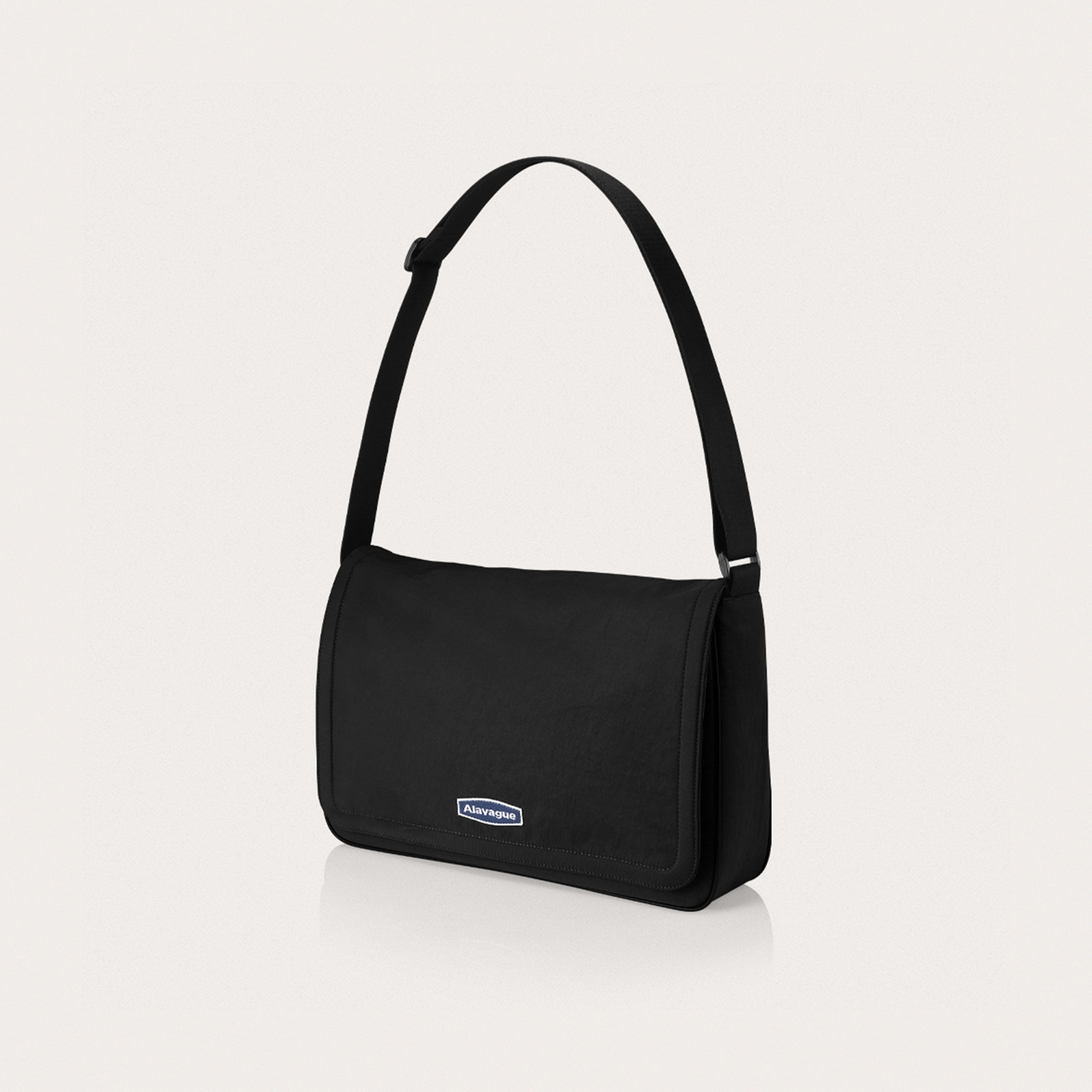 ALAVAGUE☆Manta Bag L★韓国人気★ 韓国人気 ALAVAGUE アラバグ ジュゴンバッグ L - ブラック