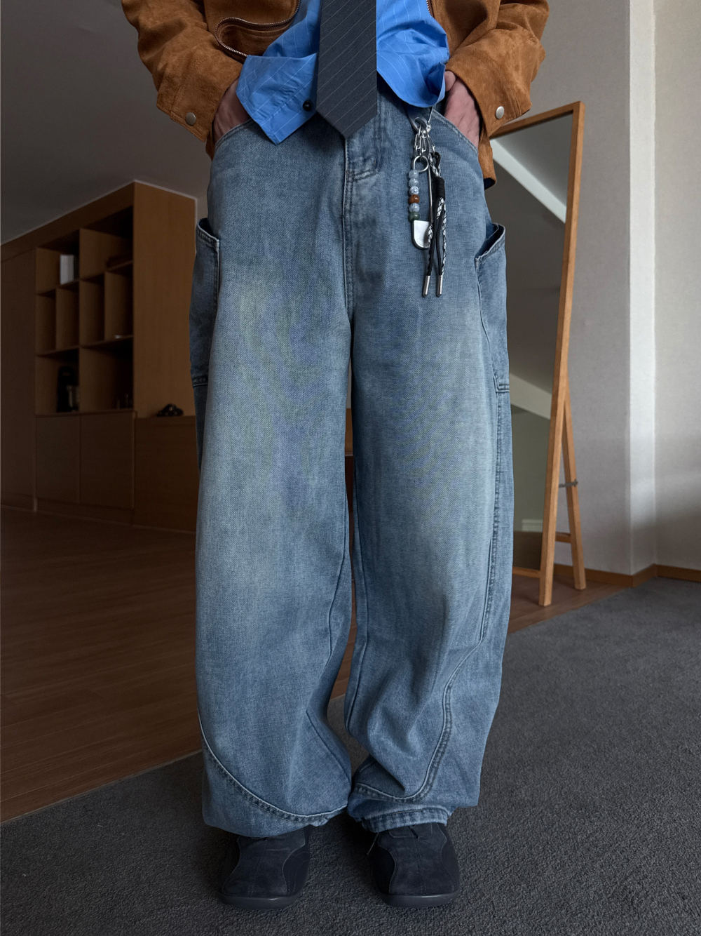 바지 모델 착용 이미지-S182L8