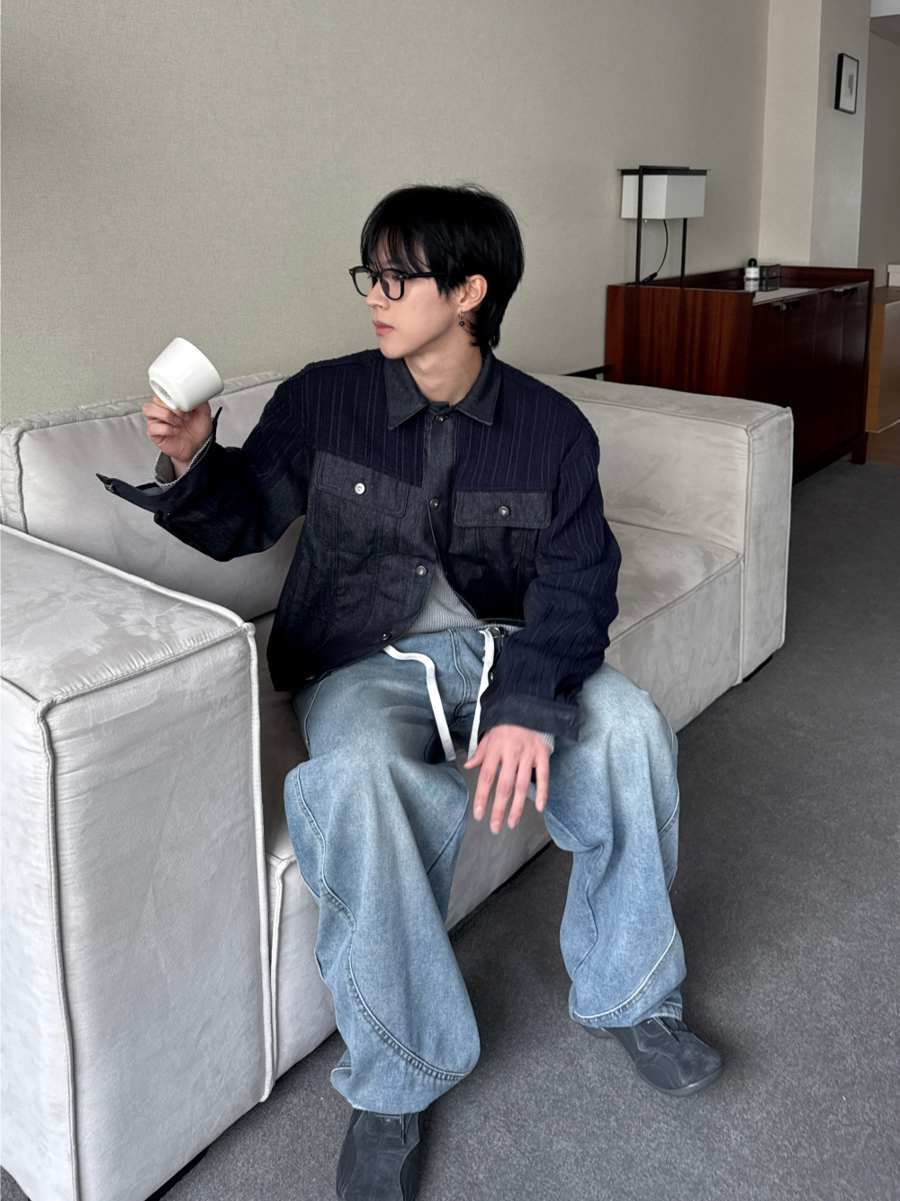 바지 모델 착용 이미지-S182L14