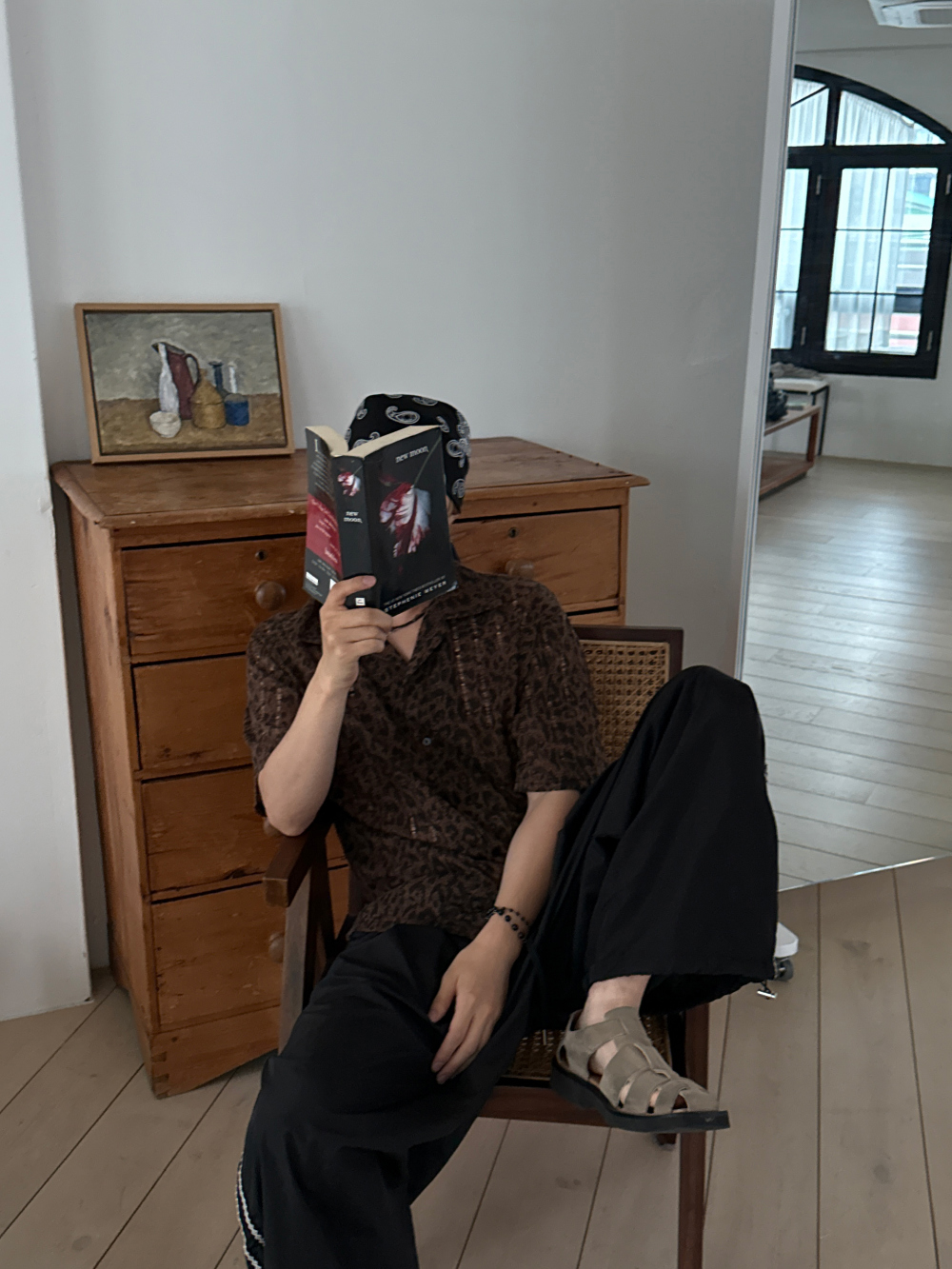 반팔 티셔츠 모델 착용 이미지-S221L19