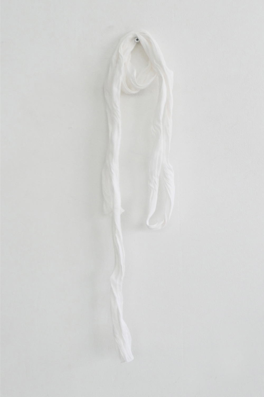 악세사리 화이트 색상 이미지-S2L3