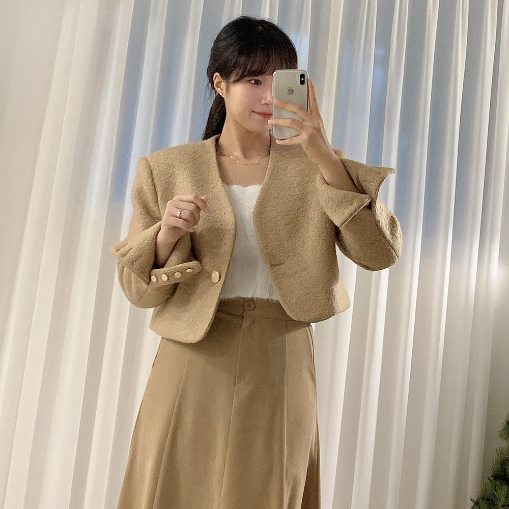 Kez bookle gold button winter guest look outer cropped jacket