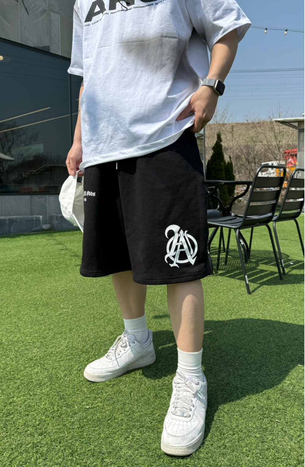 반바지 모델 착용 이미지-S26L30