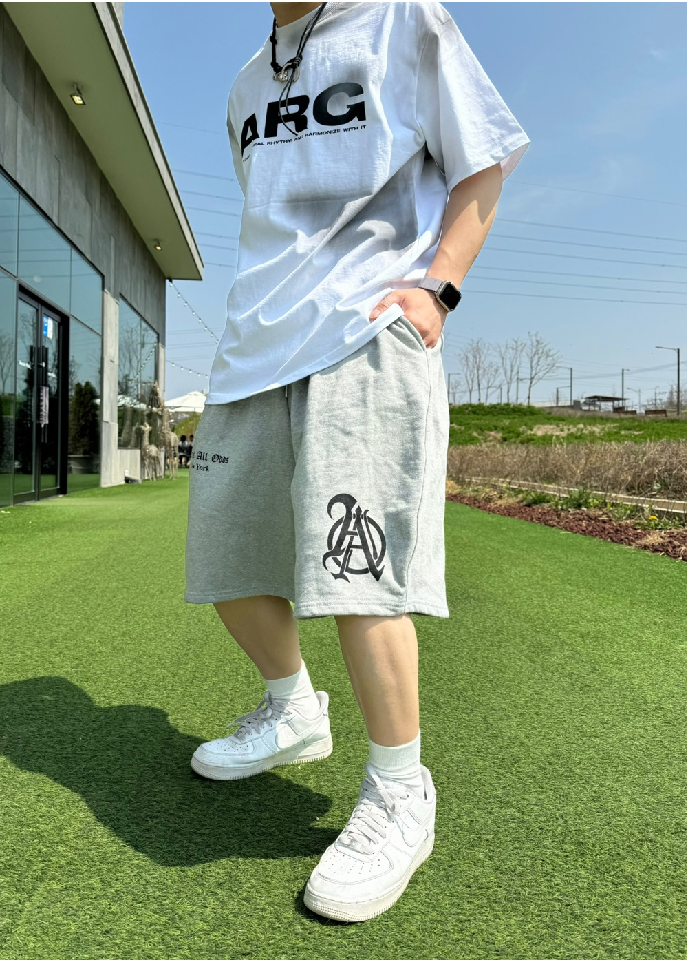 반바지 모델 착용 이미지-S44L13