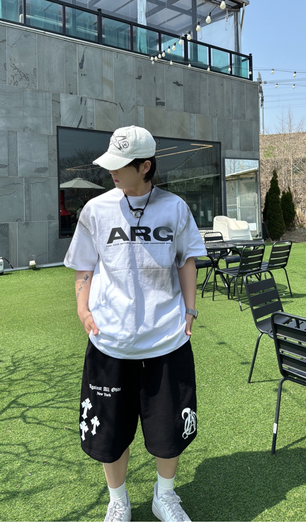 반바지 모델 착용 이미지-S26L22