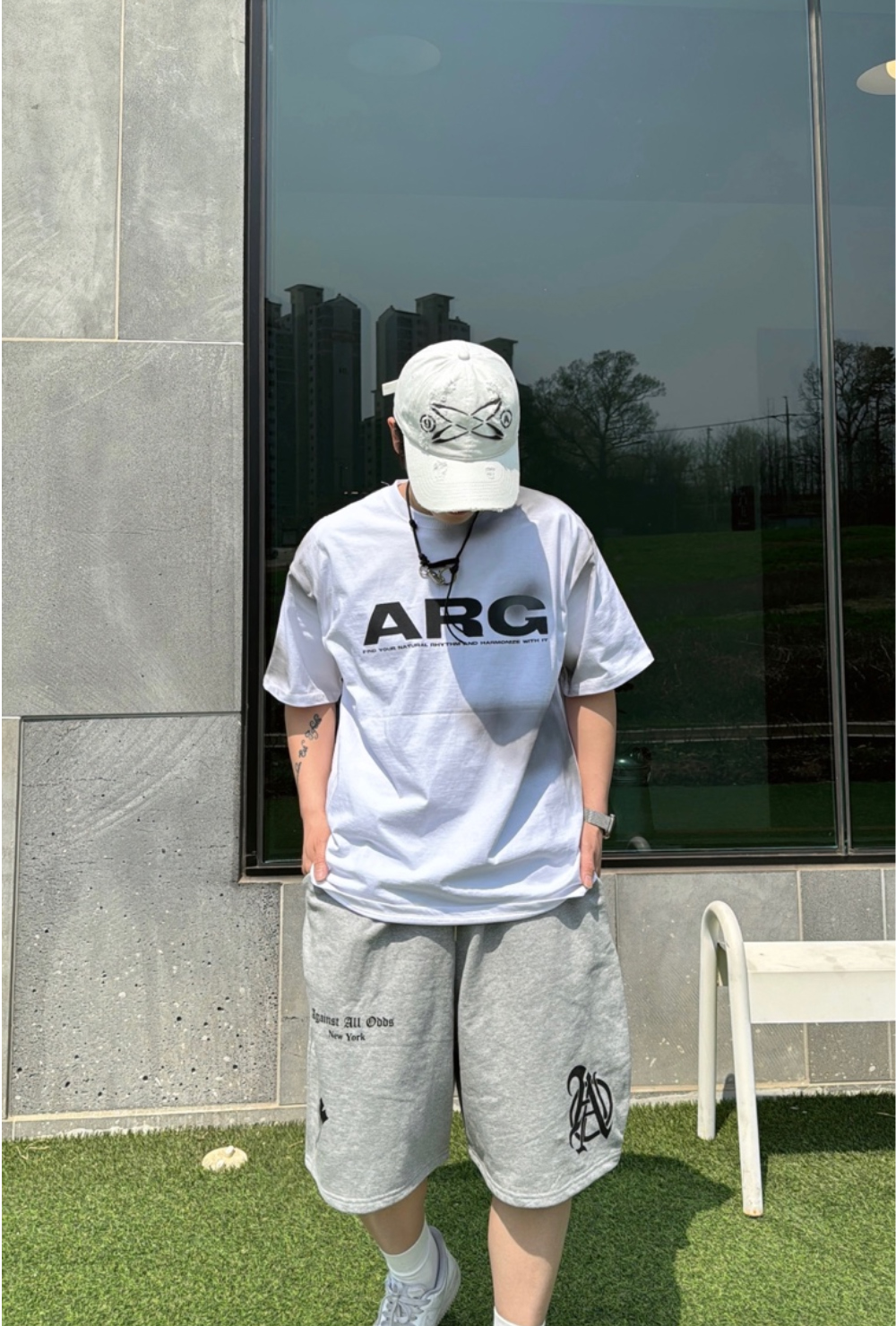 반바지 모델 착용 이미지-S41L6