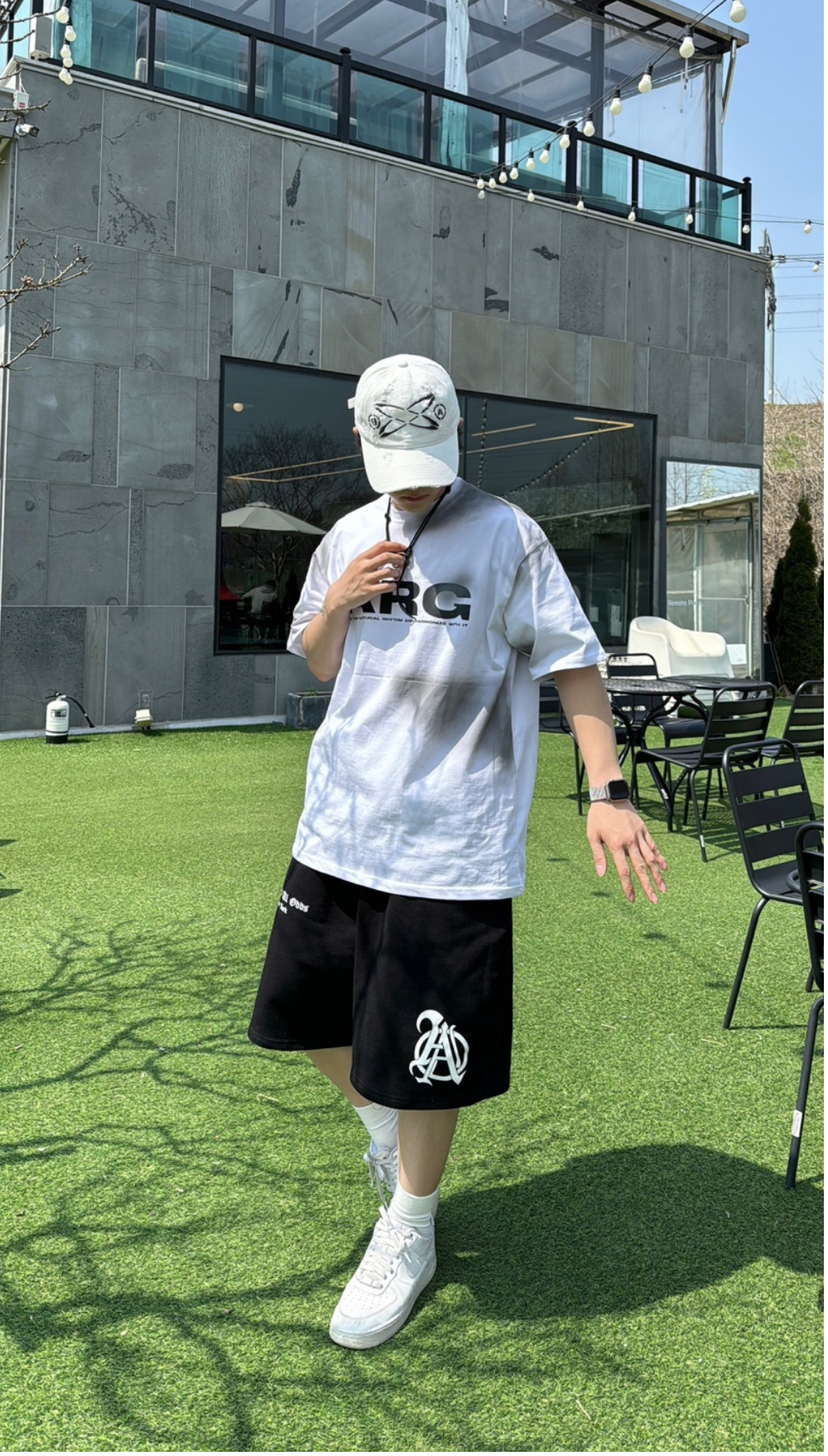 반바지 모델 착용 이미지-S47L72