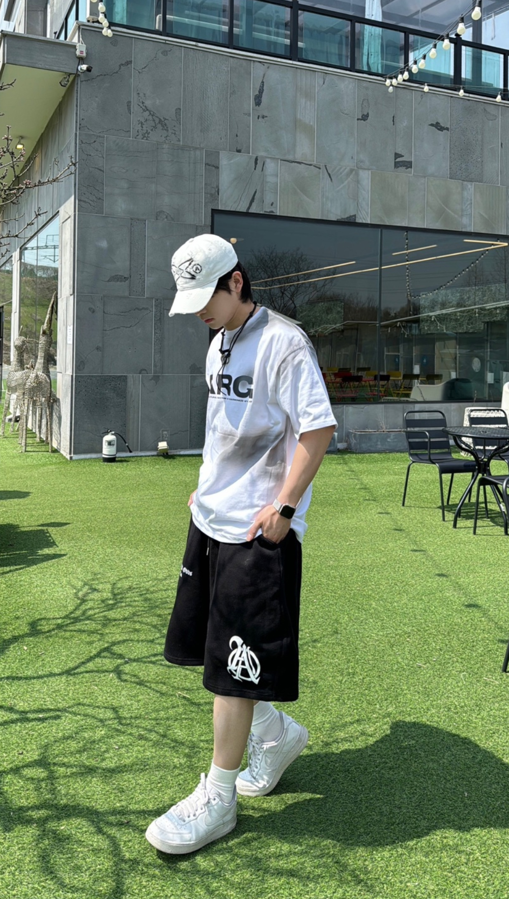 반바지 모델 착용 이미지-S26L29