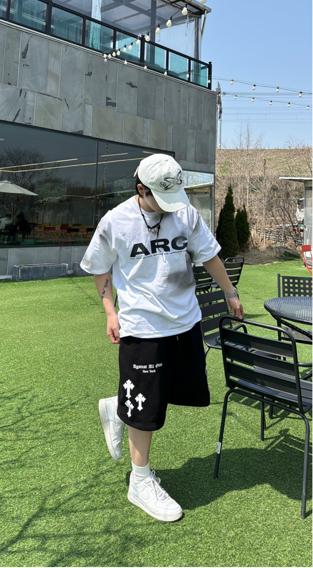 반바지 모델 착용 이미지-S26L23