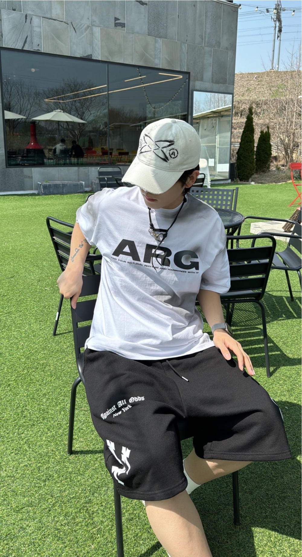 반바지 모델 착용 이미지-S26L77