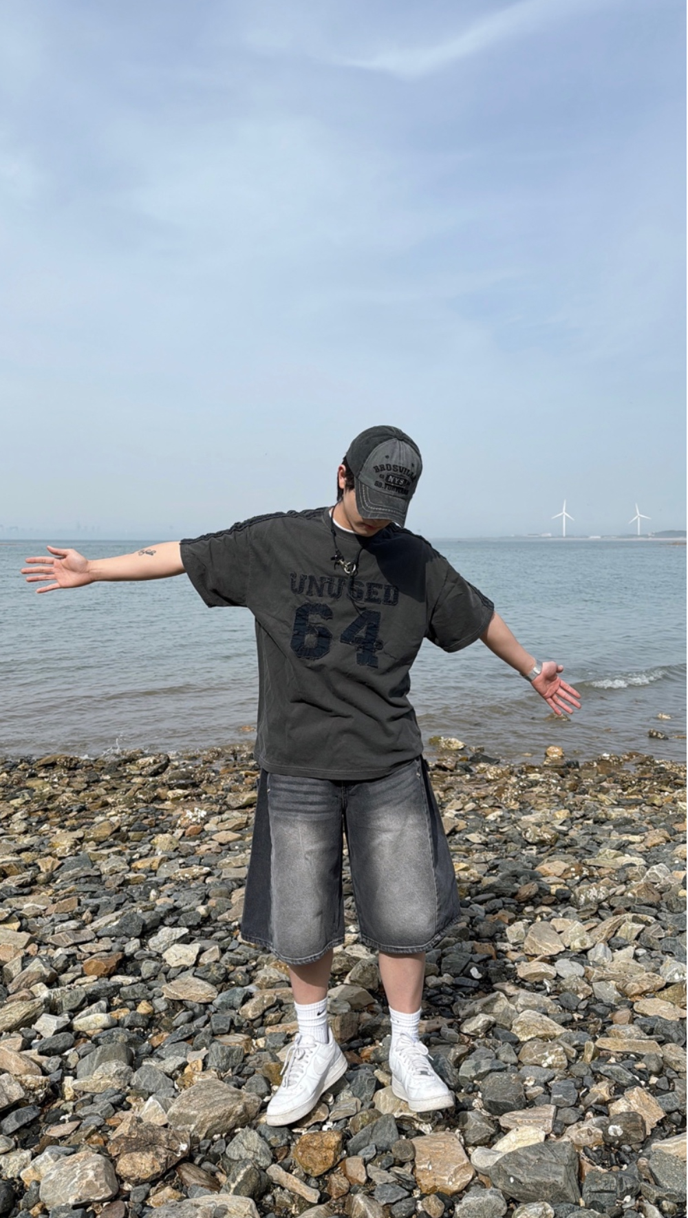 반바지 모델 착용 이미지-S35L70