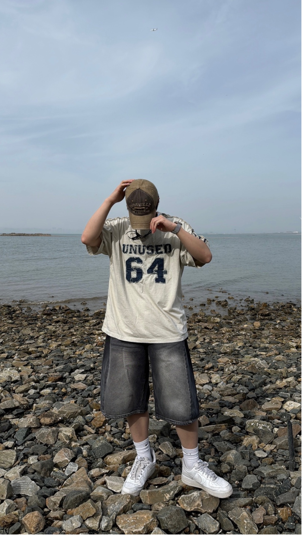 반바지 모델 착용 이미지-S26L20