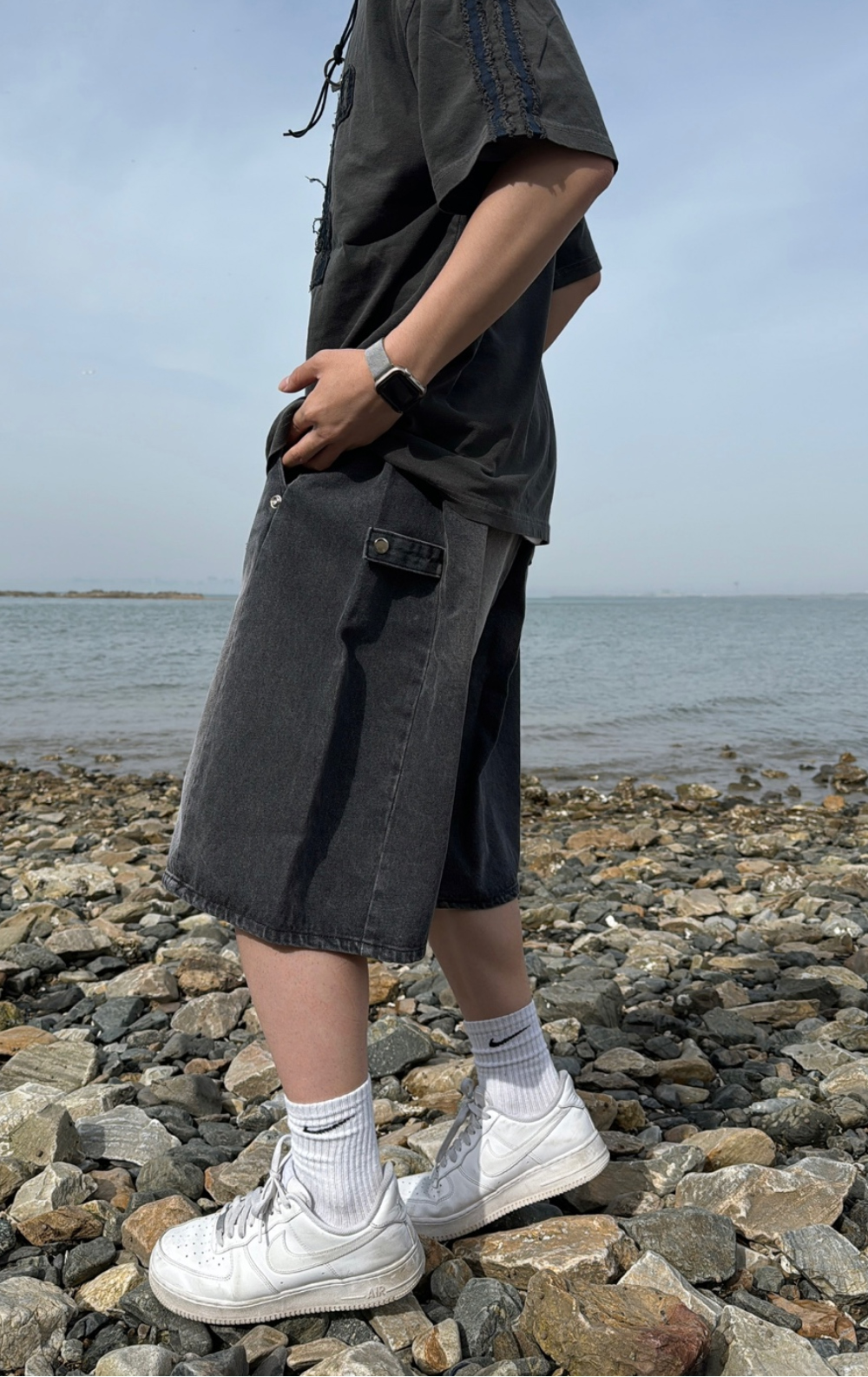 반바지 모델 착용 이미지-S35L73