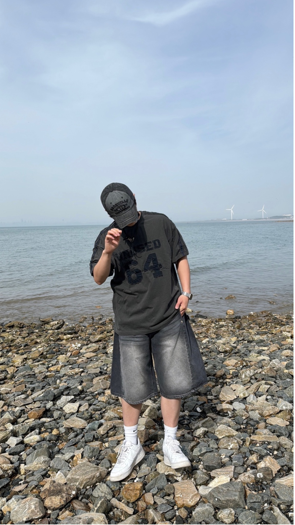 반바지 모델 착용 이미지-S47L72