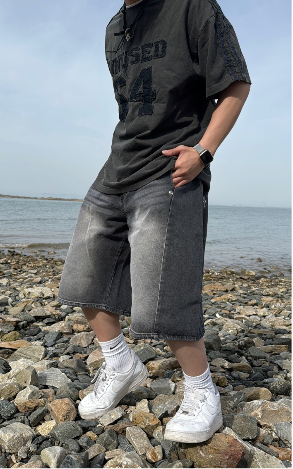 반바지 모델 착용 이미지-S39L75