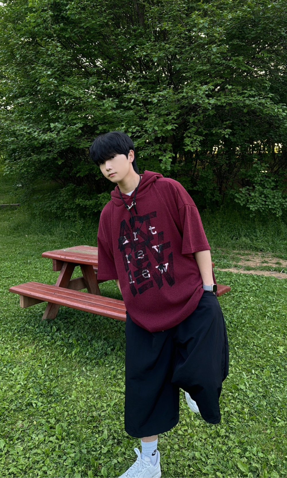 반팔 티셔츠 모델 착용 이미지-S26L22