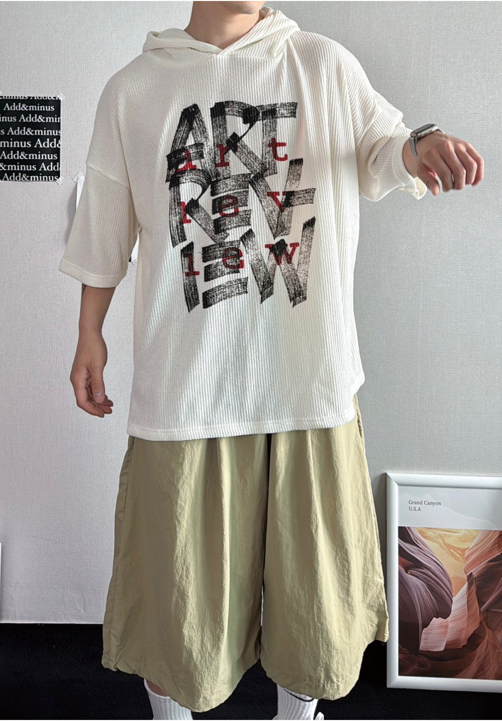 반팔 티셔츠 모델 착용 이미지-S39L72