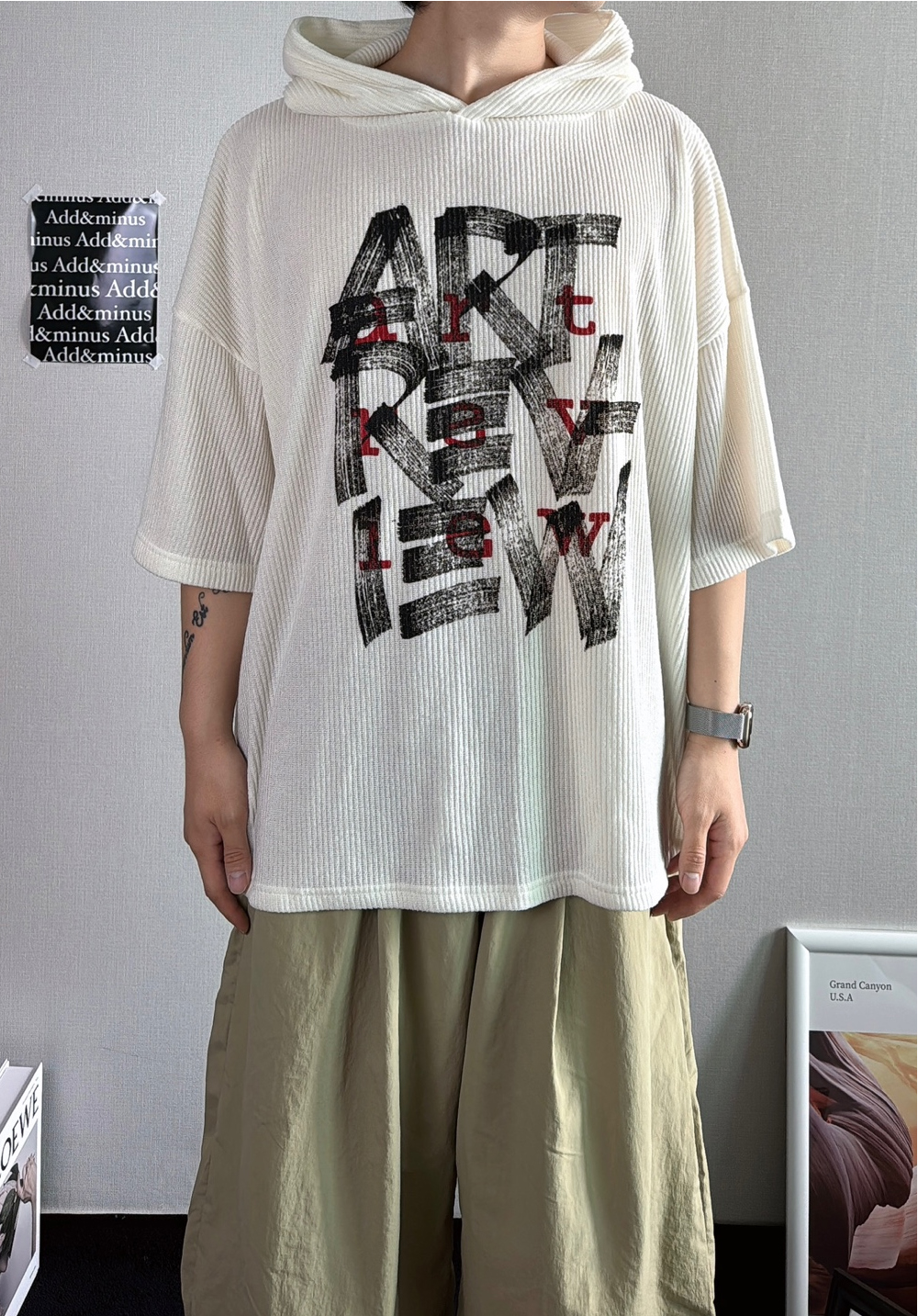 반팔 티셔츠 모델 착용 이미지-S41L5