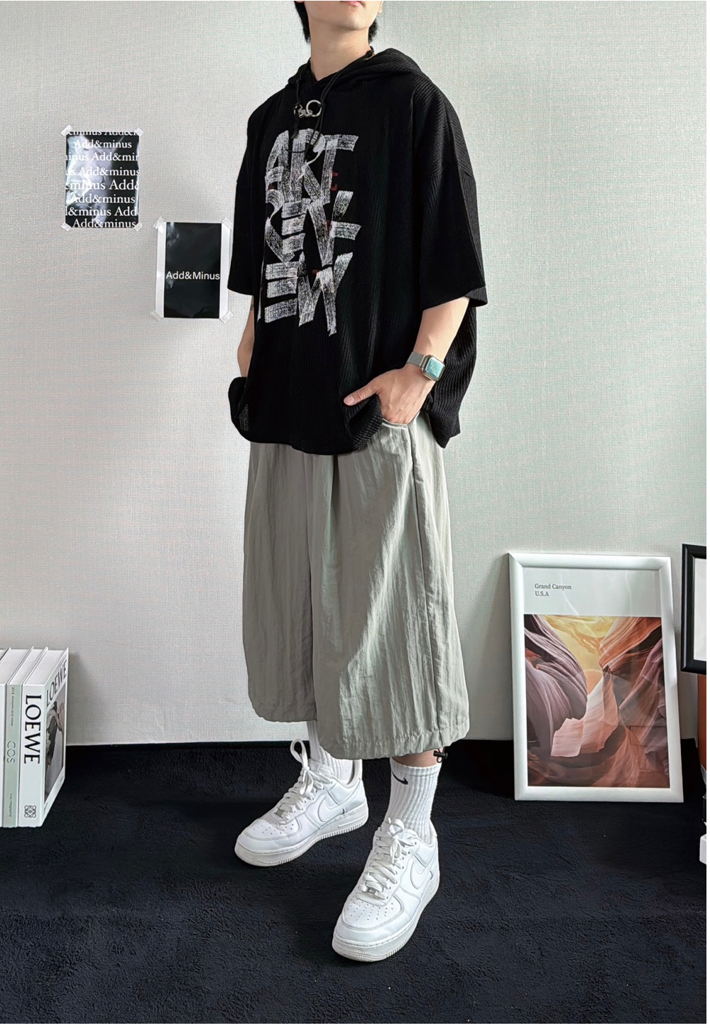 반팔 티셔츠 모델 착용 이미지-S47L76