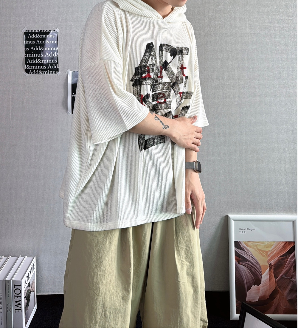 반팔 티셔츠 모델 착용 이미지-S35L74