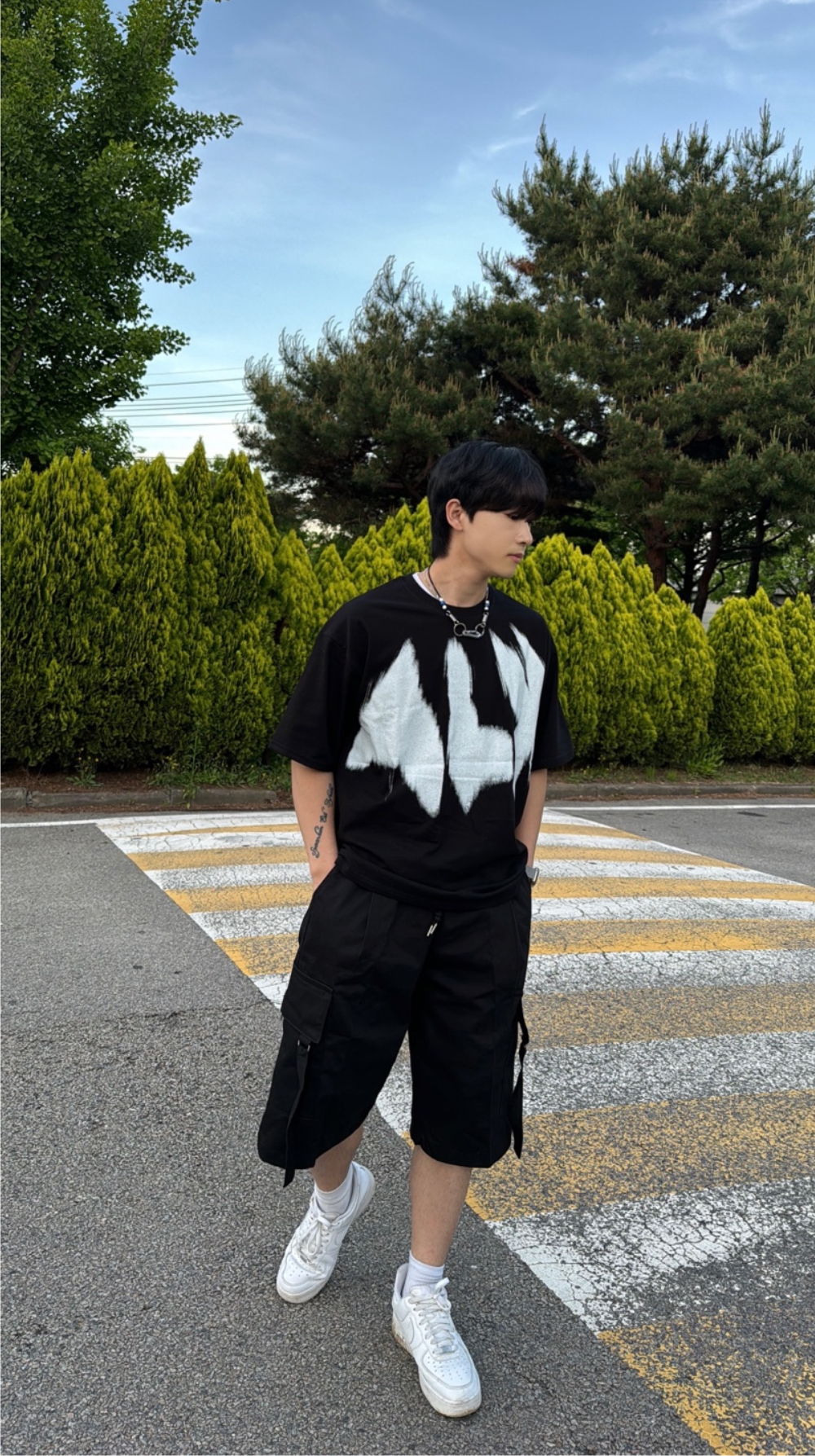 반팔 티셔츠 모델 착용 이미지-S47L70