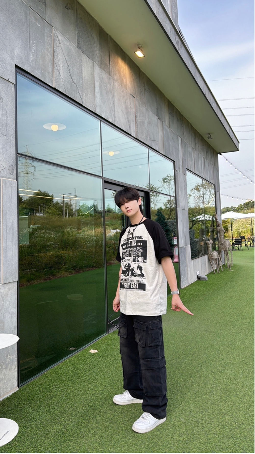 반팔 티셔츠 모델 착용 이미지-S26L20