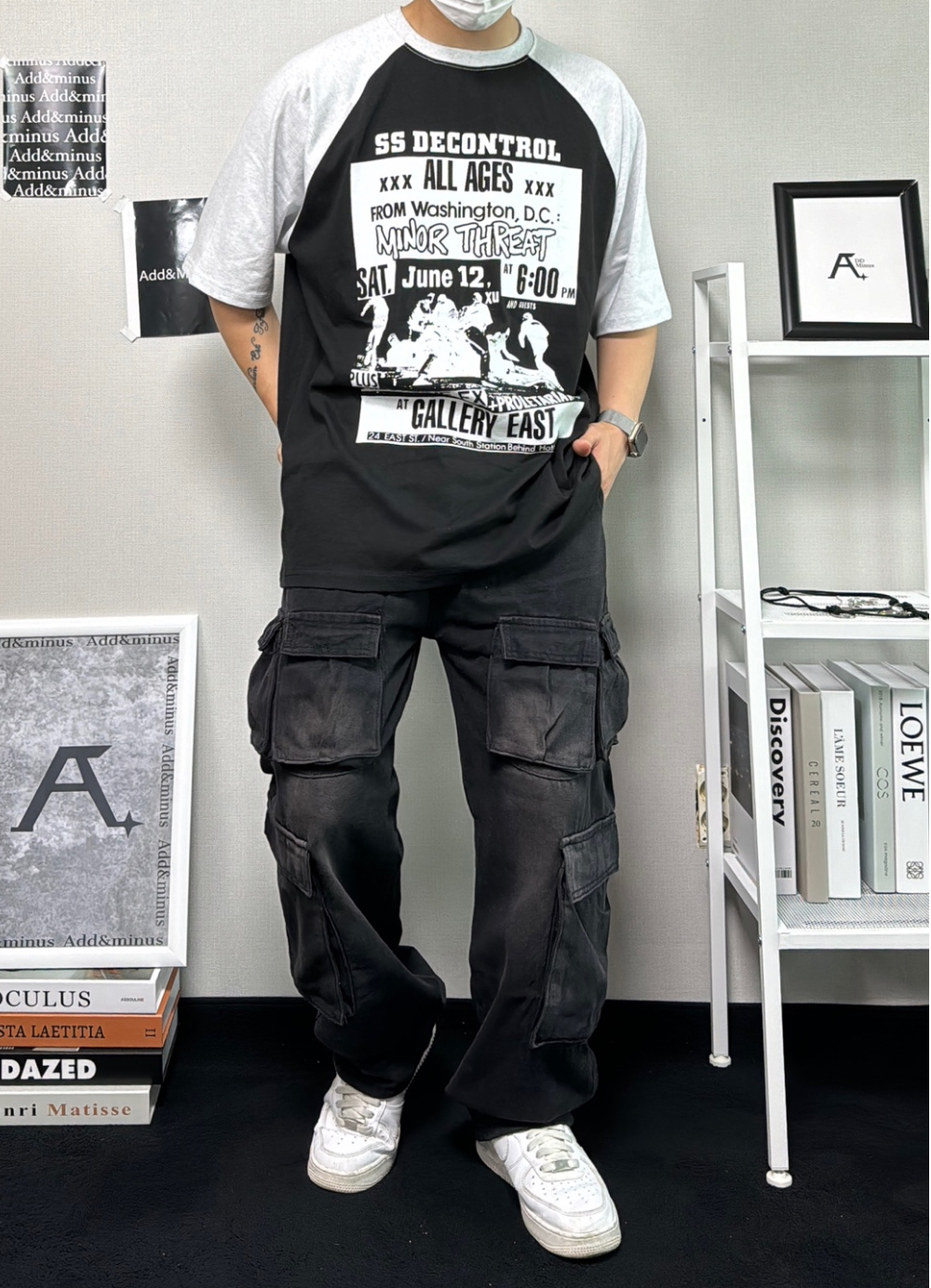 반팔 티셔츠 모델 착용 이미지-S26L30