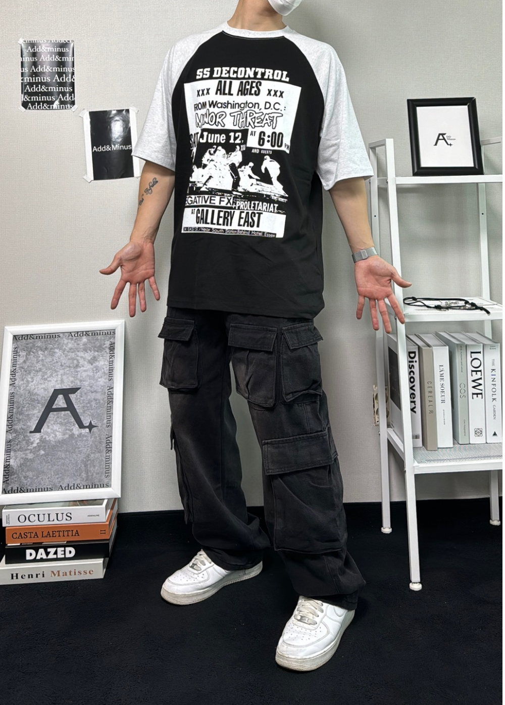 반팔 티셔츠 모델 착용 이미지-S39L75