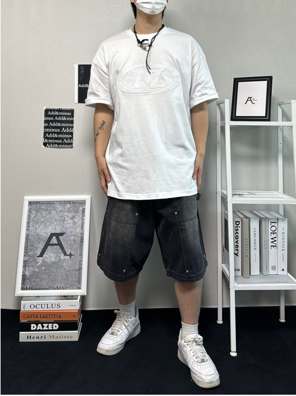 반팔 티셔츠 모델 착용 이미지-S41L6