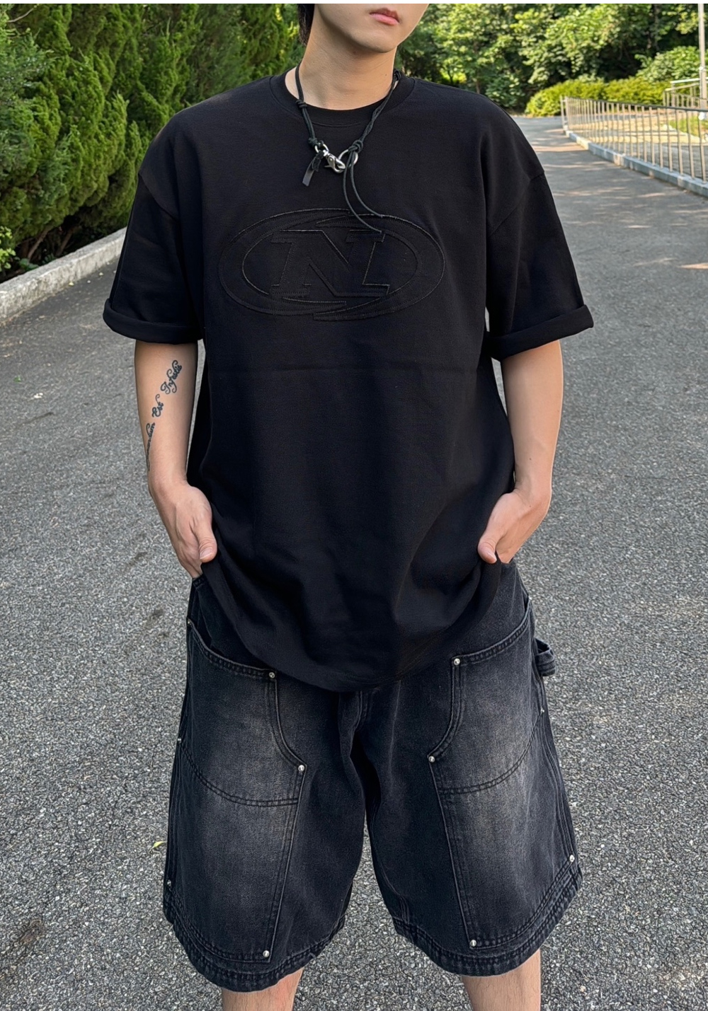 반팔 티셔츠 모델 착용 이미지-S26L16