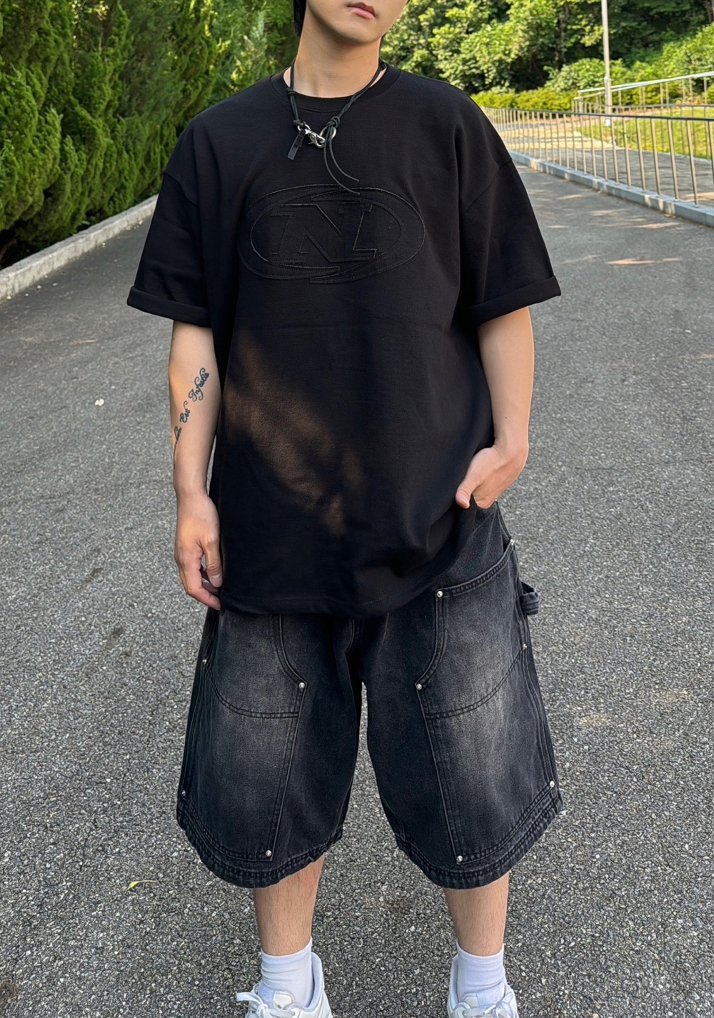 반팔 티셔츠 모델 착용 이미지-S26L22