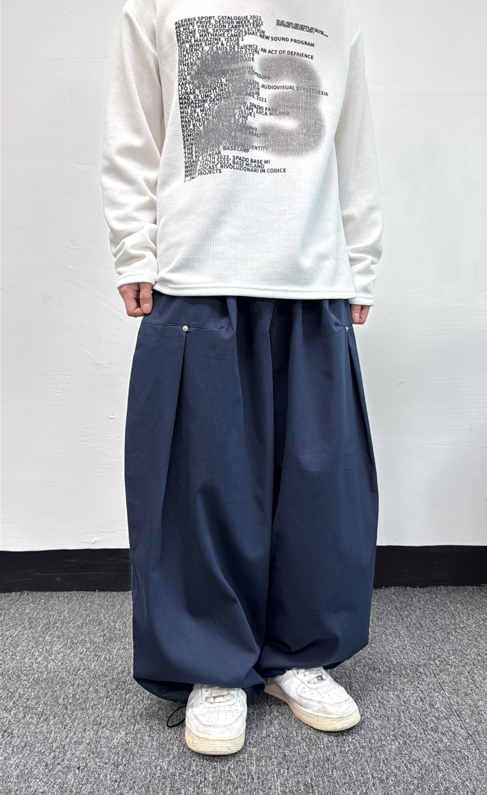 바지 모델 착용 이미지-S25L25