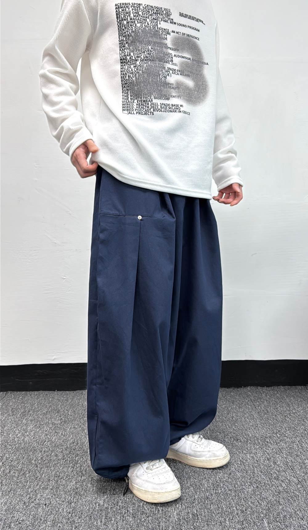 바지 모델 착용 이미지-S25L28