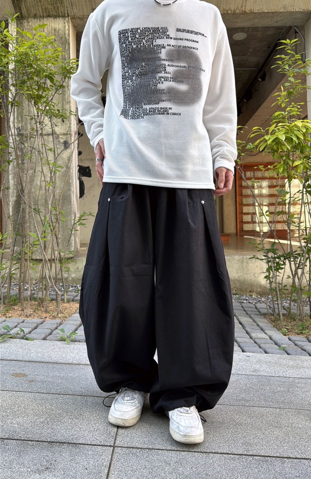 바지 모델 착용 이미지-S25L15