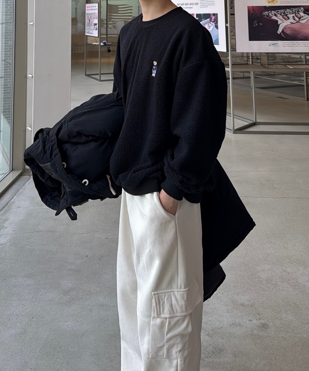 긴팔 티셔츠 모델 착용 이미지-S37L14