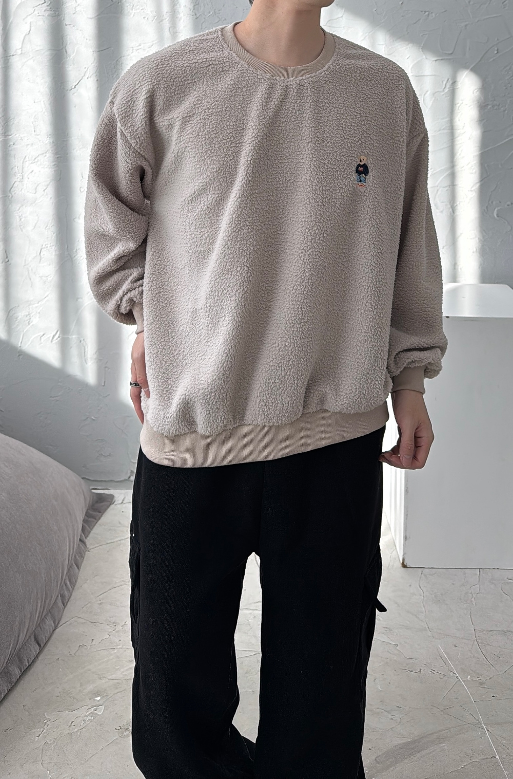 긴팔 티셔츠 모델 착용 이미지-S37L39