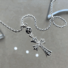 Lucid Cross Chrome Necklace.[SILVER 925]