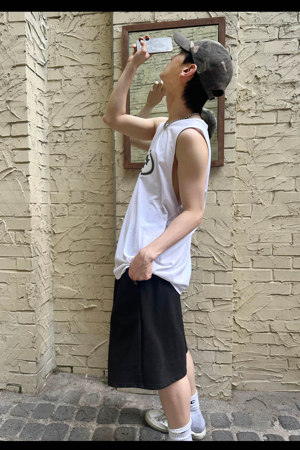 민소매 모델 착용 이미지-S2L2