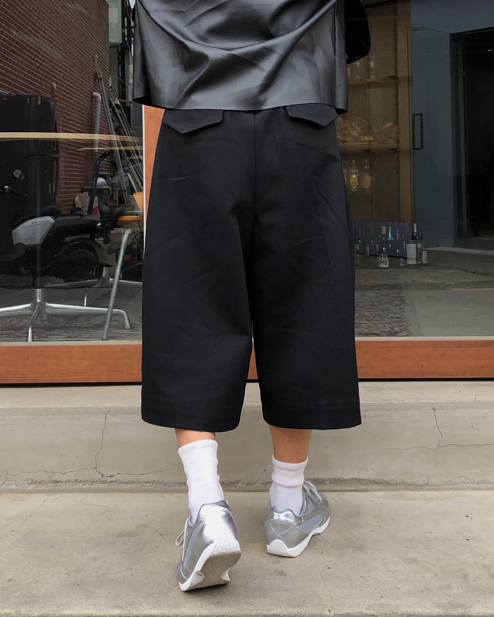 바지 모델 착용 이미지-S1L19