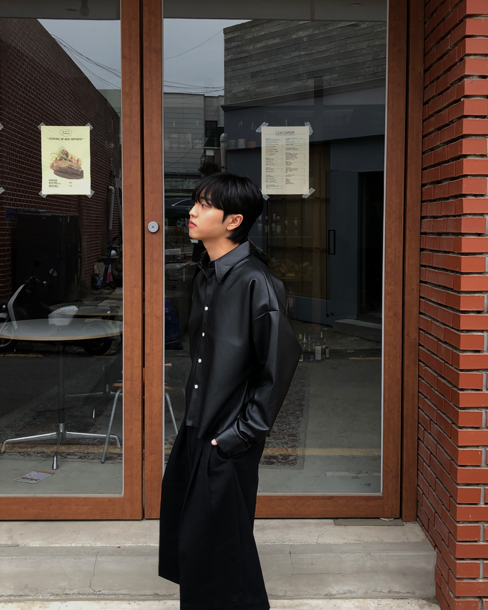 바지 모델 착용 이미지-S1L26