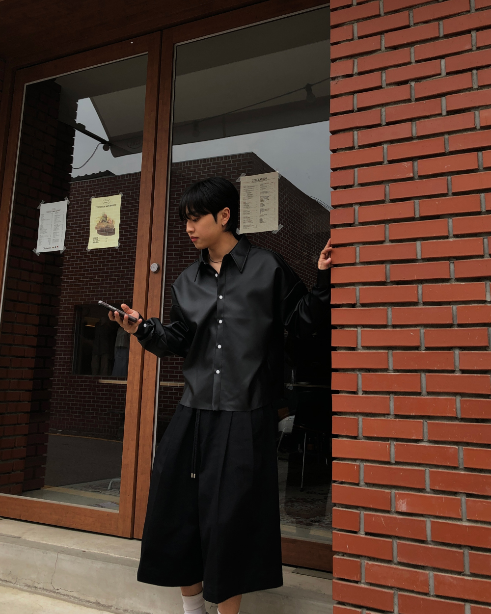 바지 모델 착용 이미지-S1L38